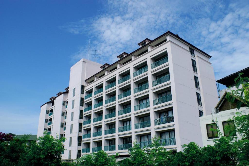 Diamond City Place Hotel Патая Екстериор снимка