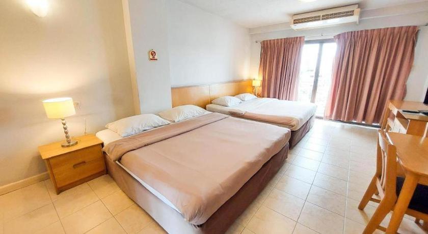 Diamond City Place Hotel Патая Екстериор снимка