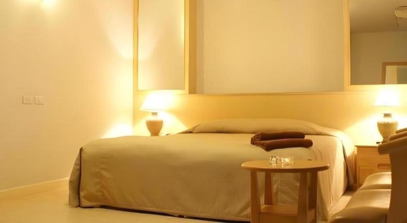 Diamond City Place Hotel Патая Екстериор снимка