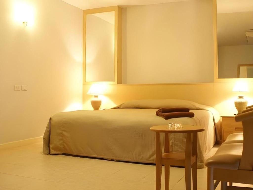 Diamond City Place Hotel Патая Екстериор снимка